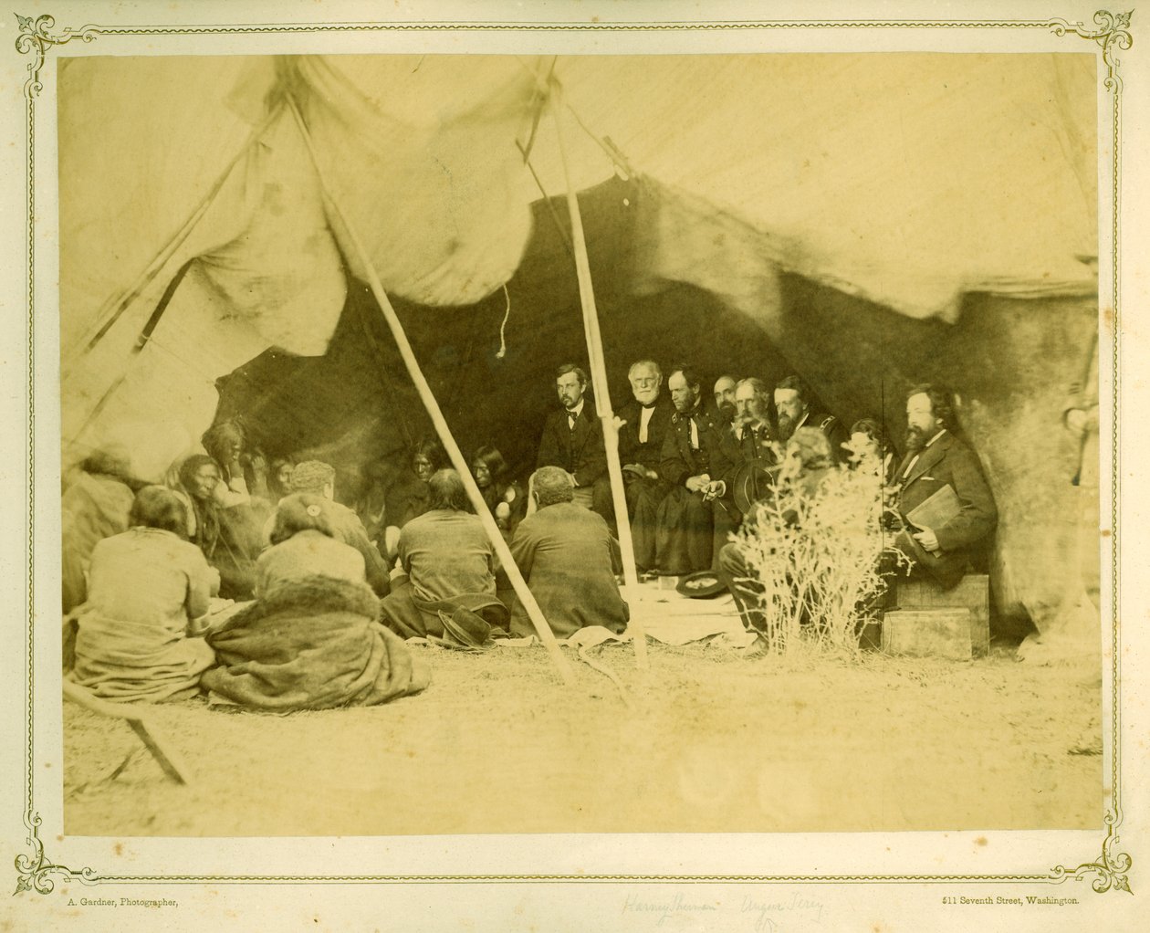Comissários no Conselho com os Arapahoes e Cheyennes, 1868 (impressão albumen) de Alexander Gardner