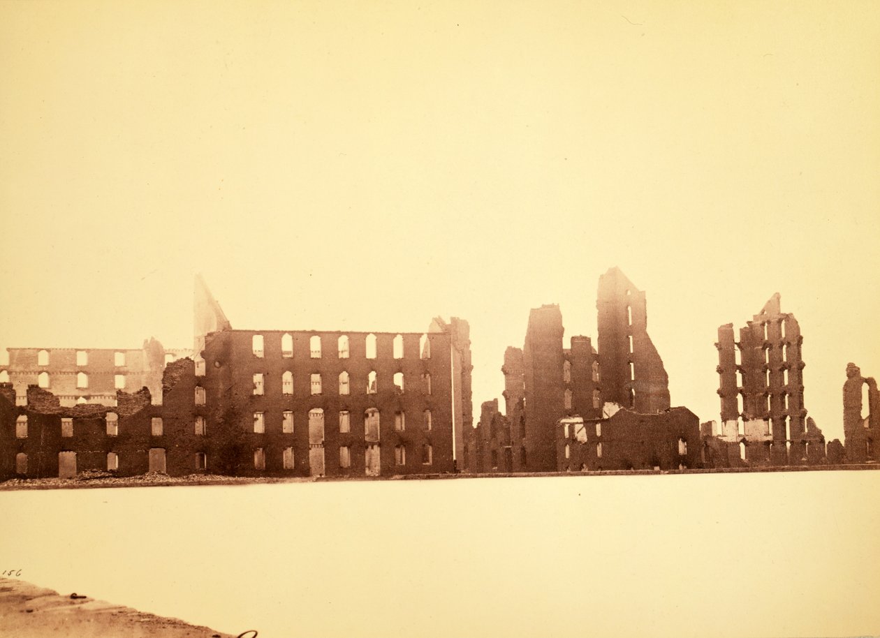 Ruínas dos Moinhos de Farinha Gallego, Richmond, Virgínia, 1865 (albumen silver print) de Alexander Gardner