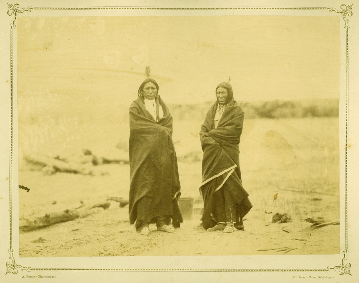 Cauda Manchada e Urso Rápido, 1868 (impressão de albume) de Alexander Gardner