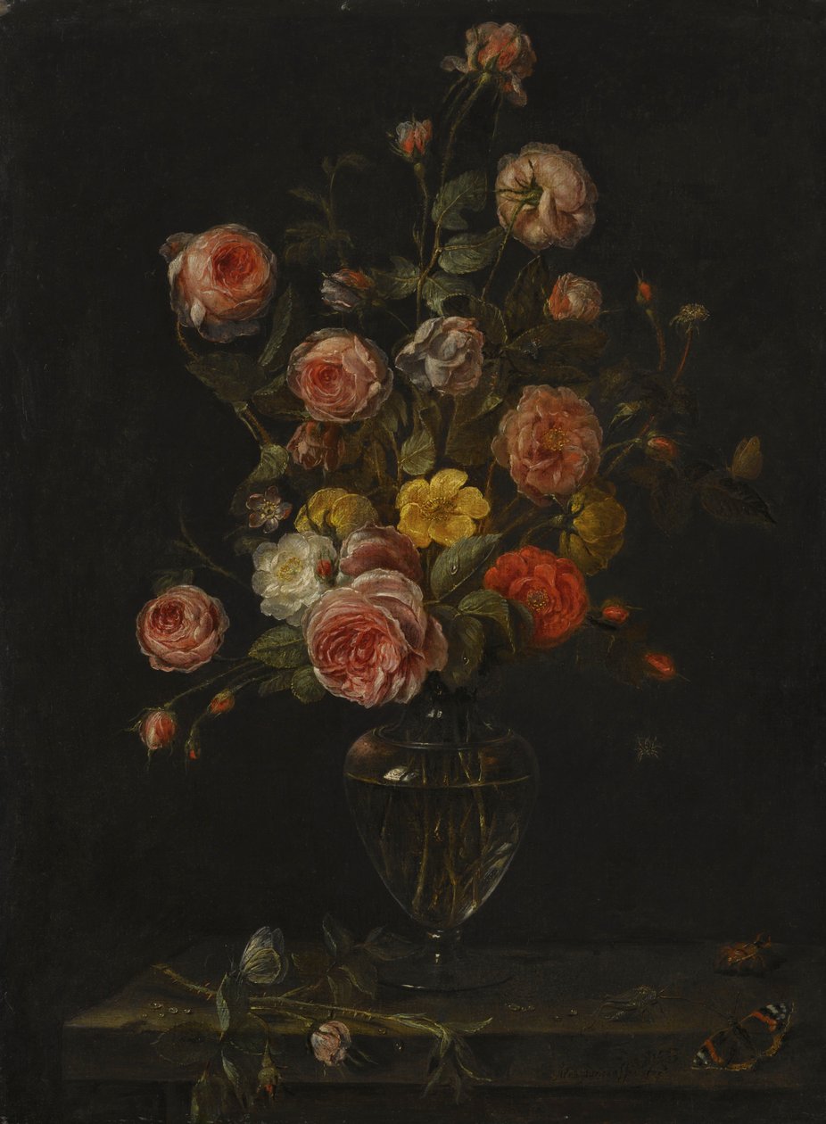 Natureza-morta com rosas vermelhas, brancas e cor-de-rosa num vaso de vidro sobre um parapeito de pedra com borboletas, um gafanhoto e um escaravelho de Alexander Adriaenssen