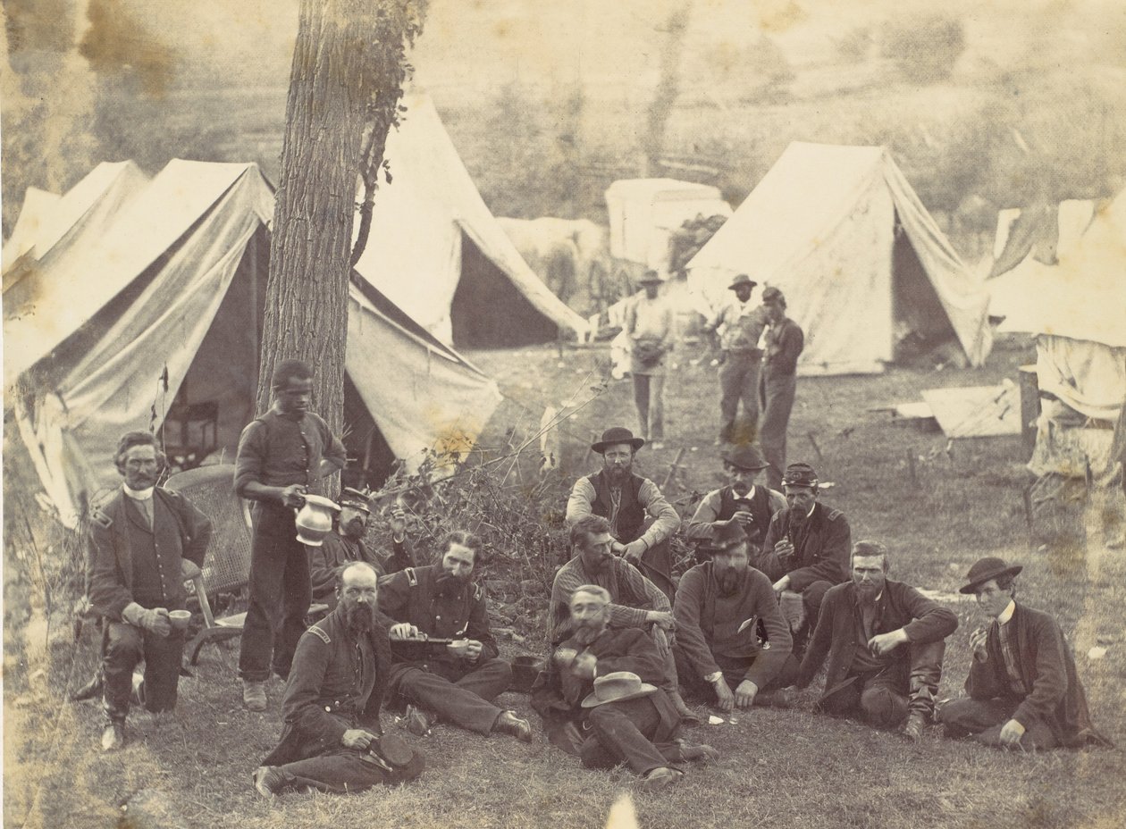Grupo na Sede do Exército do Potomac, Antietam, outubro de 1862, 1862. de Alexander Gardner