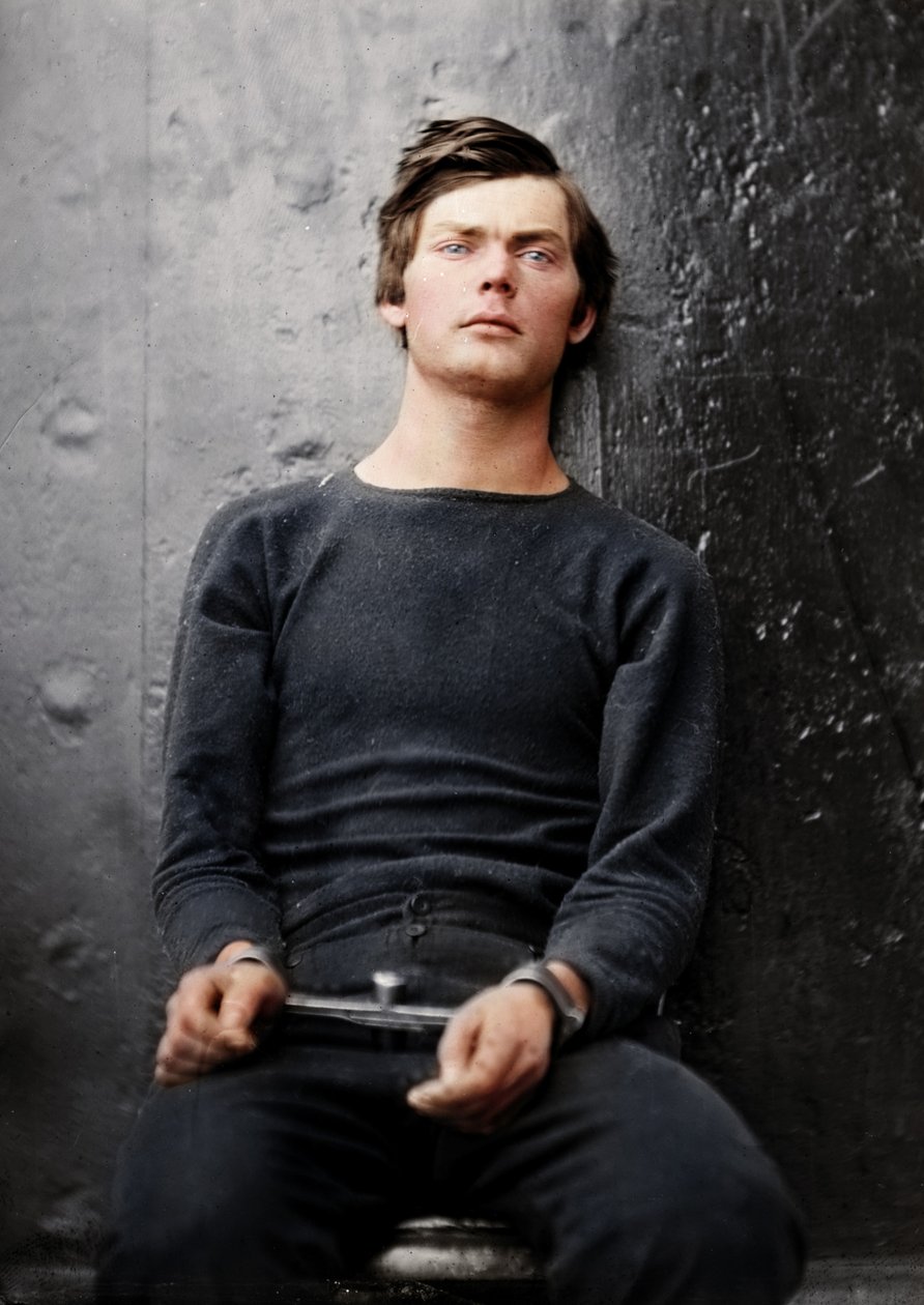 Lewis Powell em ferros de pulso a bordo do USS Saugus, 1865 de Alexander Gardner