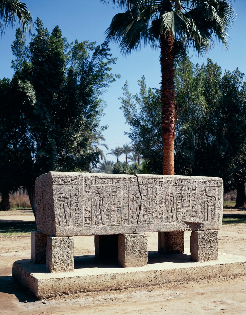 Egipto, Cairo, Memphis Antigo, Sarcófago Gravado de Nicolas Toussaint Charlet