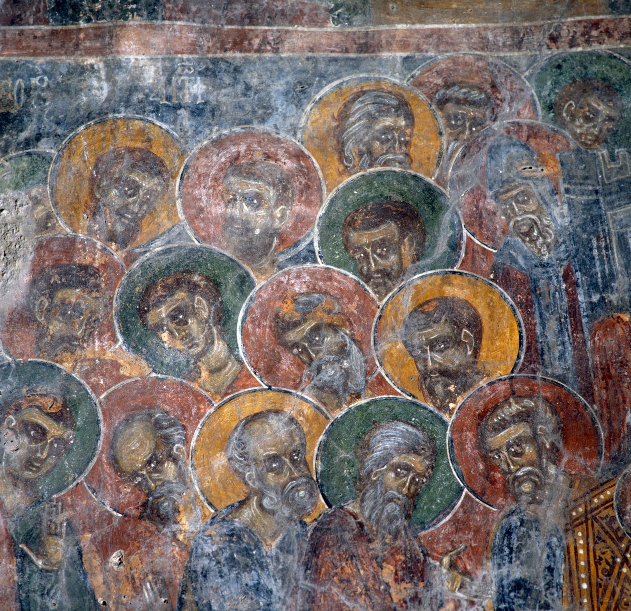 Grupo de santos, fresco na igreja em Anisaraki perto de Kandanos, Creta, Grécia (foto) de Nicolas Toussaint Charlet