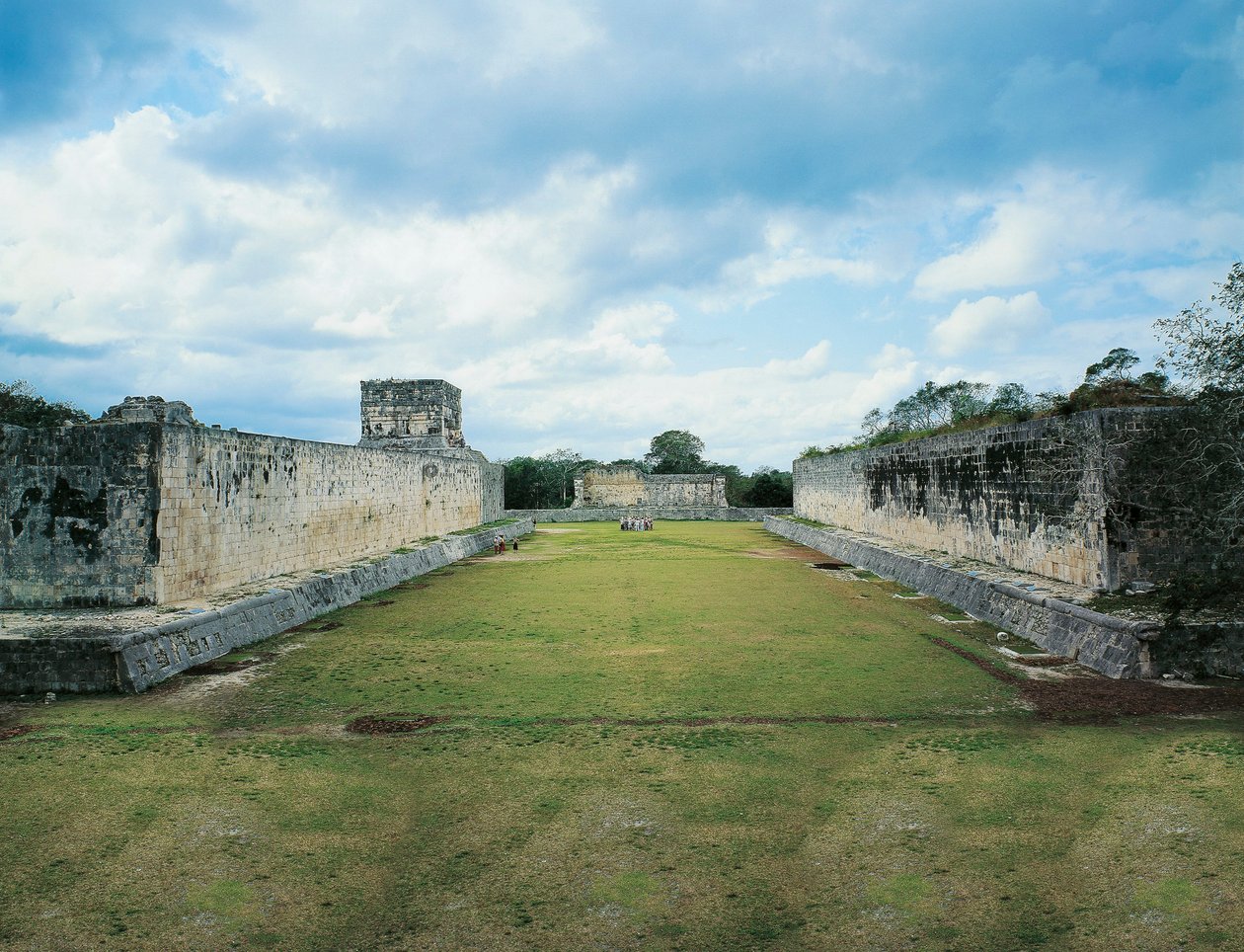 México, Estado de Yucatan, Chichen Itza, Great Ballcourt de Nicolas Toussaint Charlet