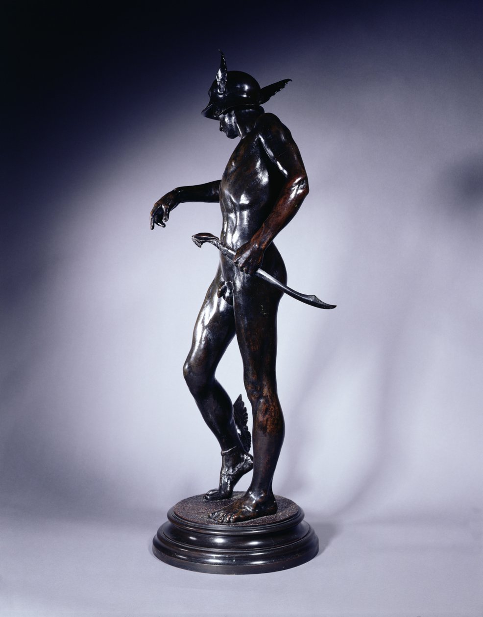 Perseus Arming, 1882 (bronze) (veja também 353101) de Alfred Gilbert