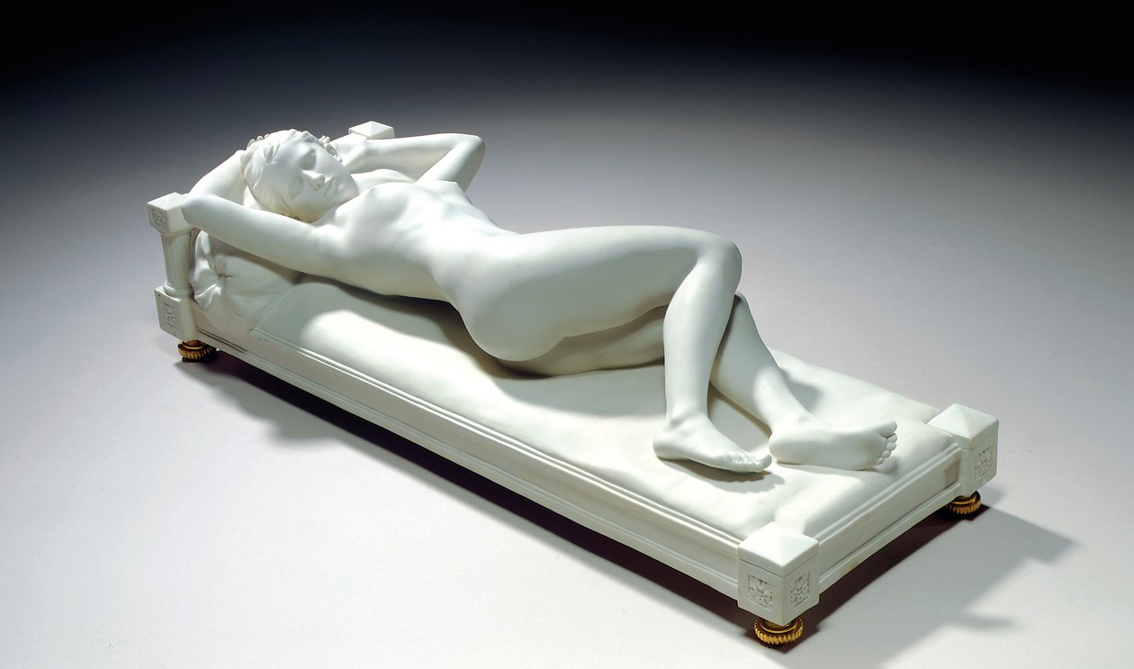 Figura de biscoito Sevres de um nu reclinado, &39;Le Repos&39; de Alfred Boucher