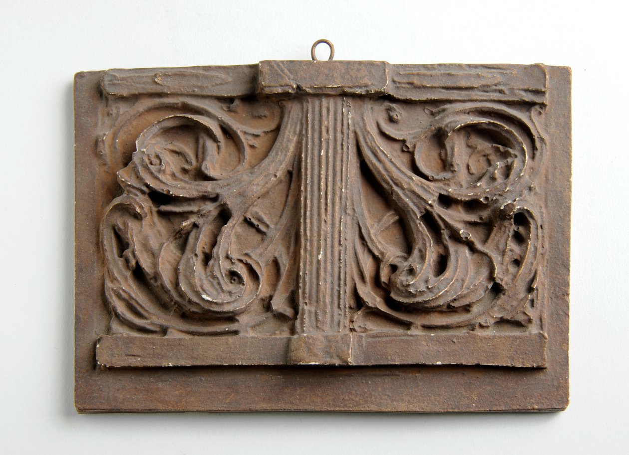 Maquete para o Painel Duplo de Folhagem da Coroa da Figura da Caridade no Memorial de Alexandria, c.1932 (gesso bronzeado) de Alfred Gilbert