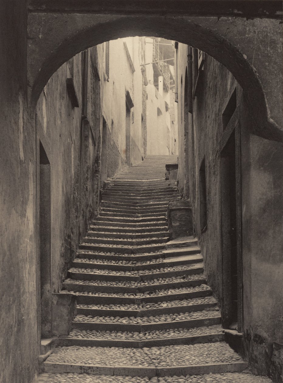 Uma rua em Bellagio de Alfred Stieglitz