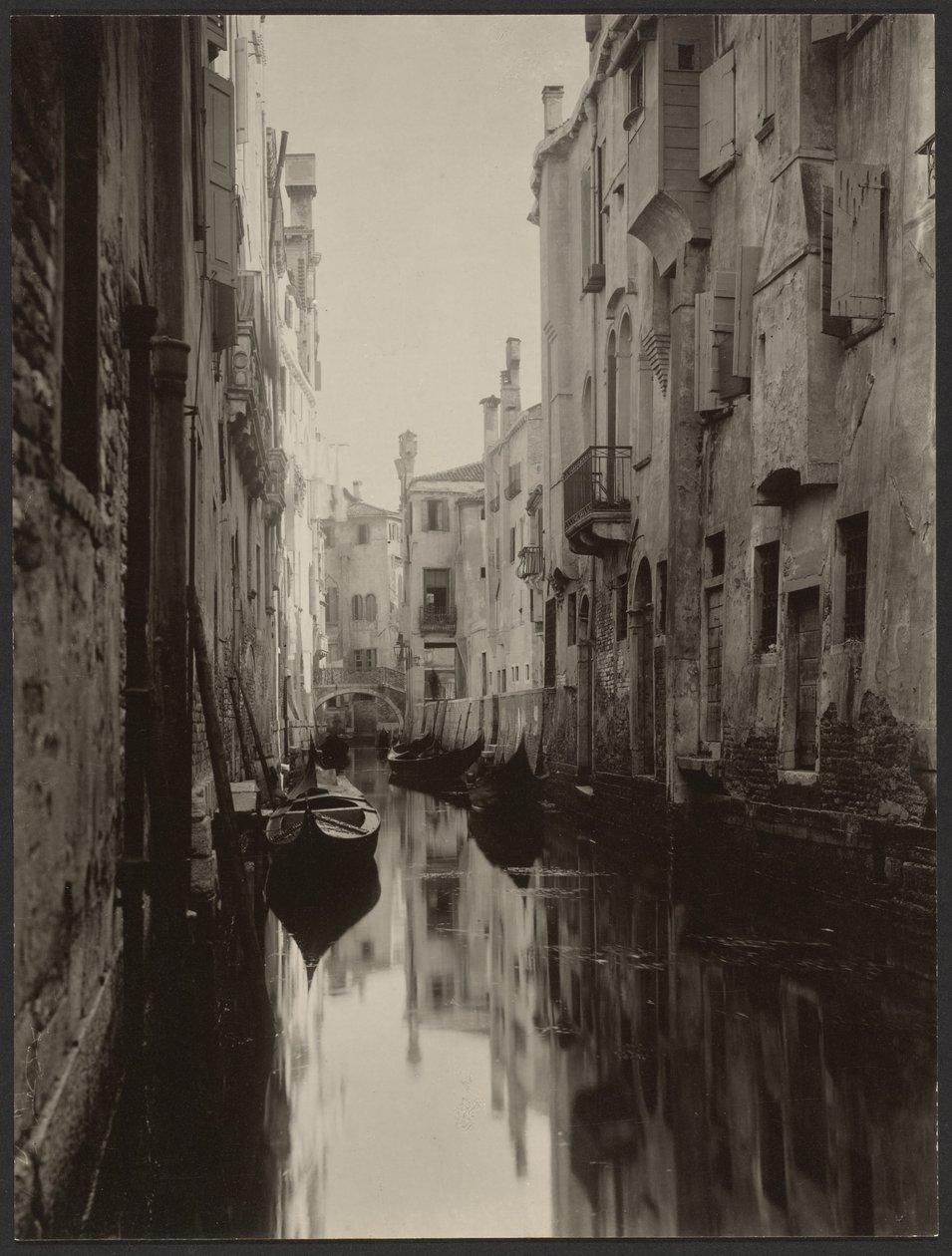 Um canal veneziano de Alfred Stieglitz