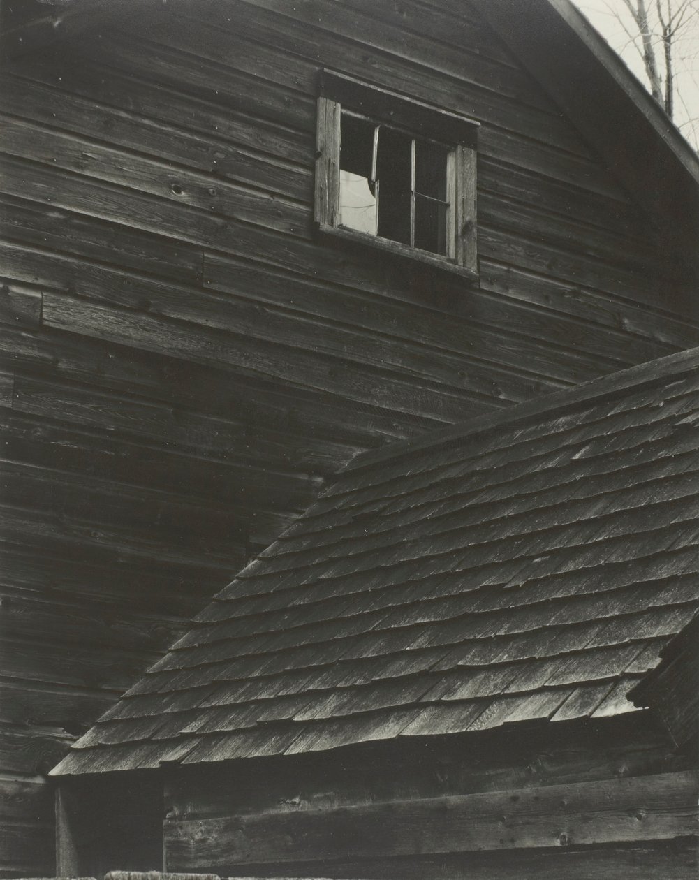 Barn-Lake George, 1922. de Alfred Stieglitz