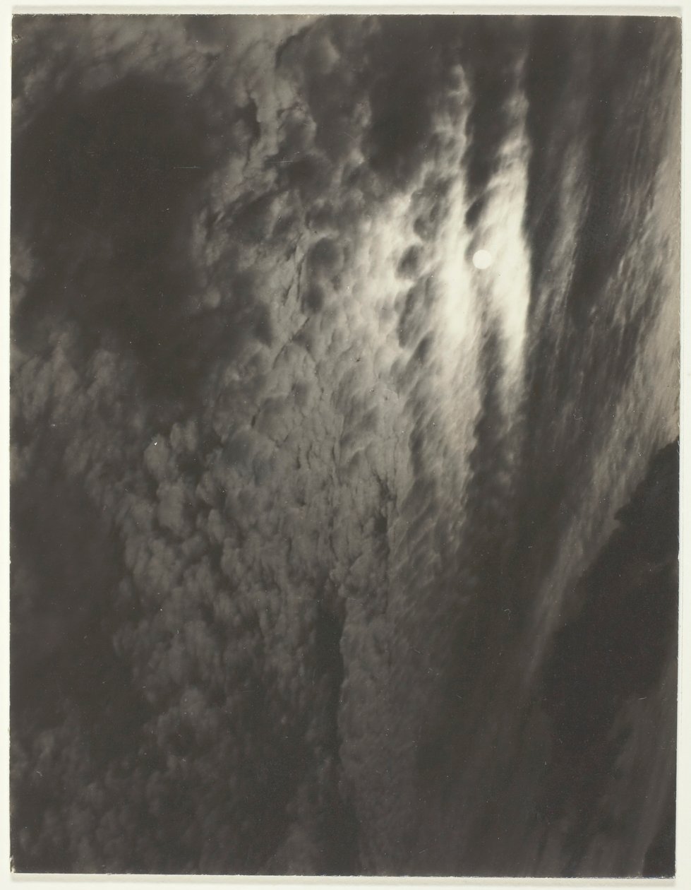 Equivalente, de Set A Third Set, Print 2, 1929. de Alfred Stieglitz