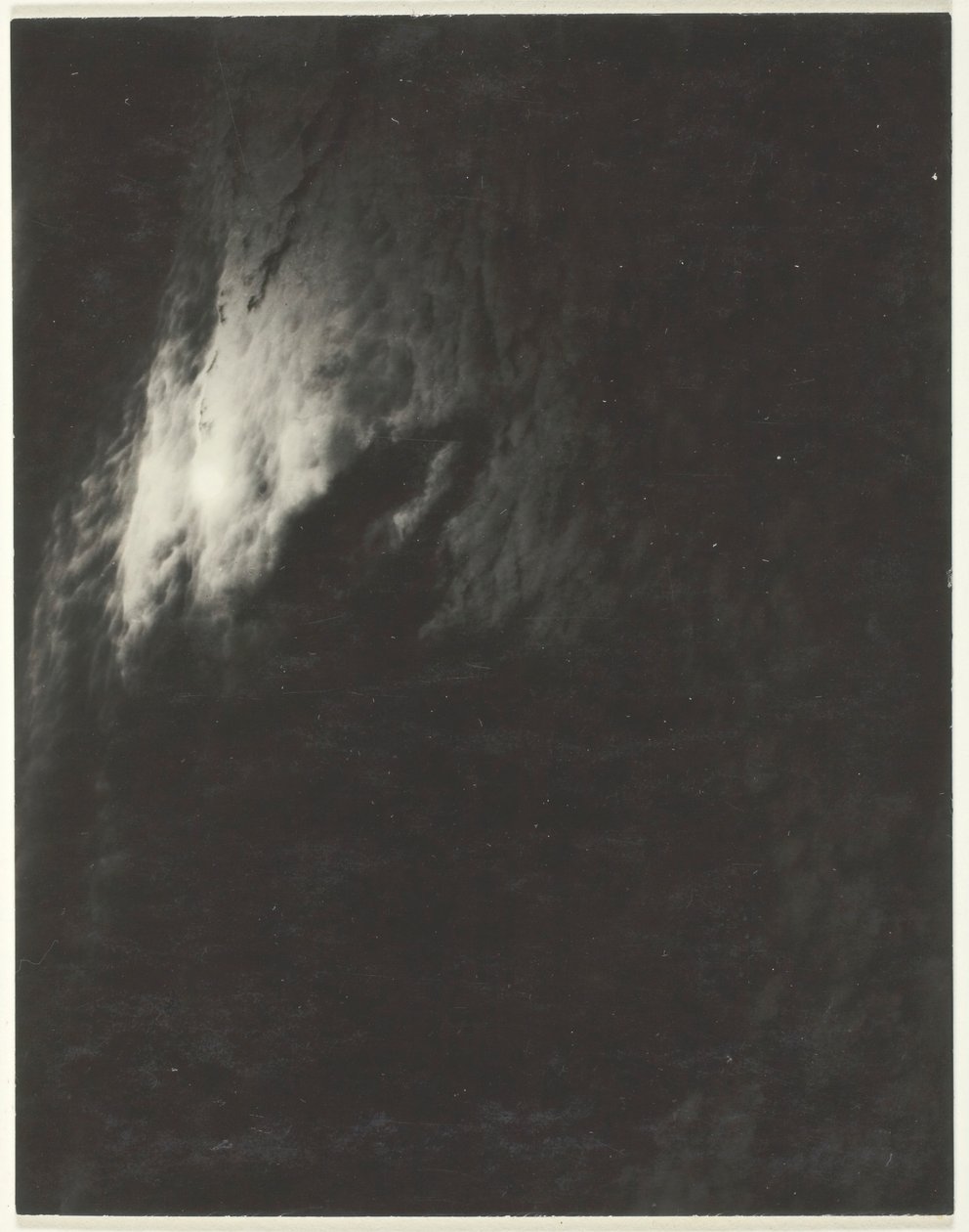 Equivalente, de Set A Third Set, Print 8, 1929. de Alfred Stieglitz