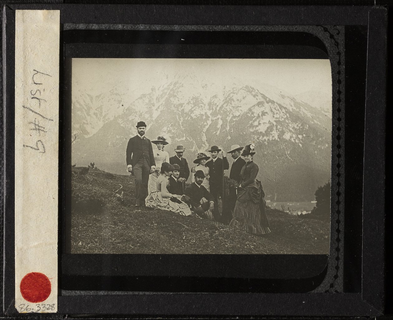 Família e amigos em Mittenwalk de Alfred Stieglitz