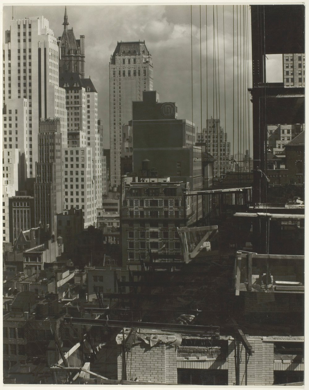 De minha janela em um lugar americano, norte, 1931. de Alfred Stieglitz