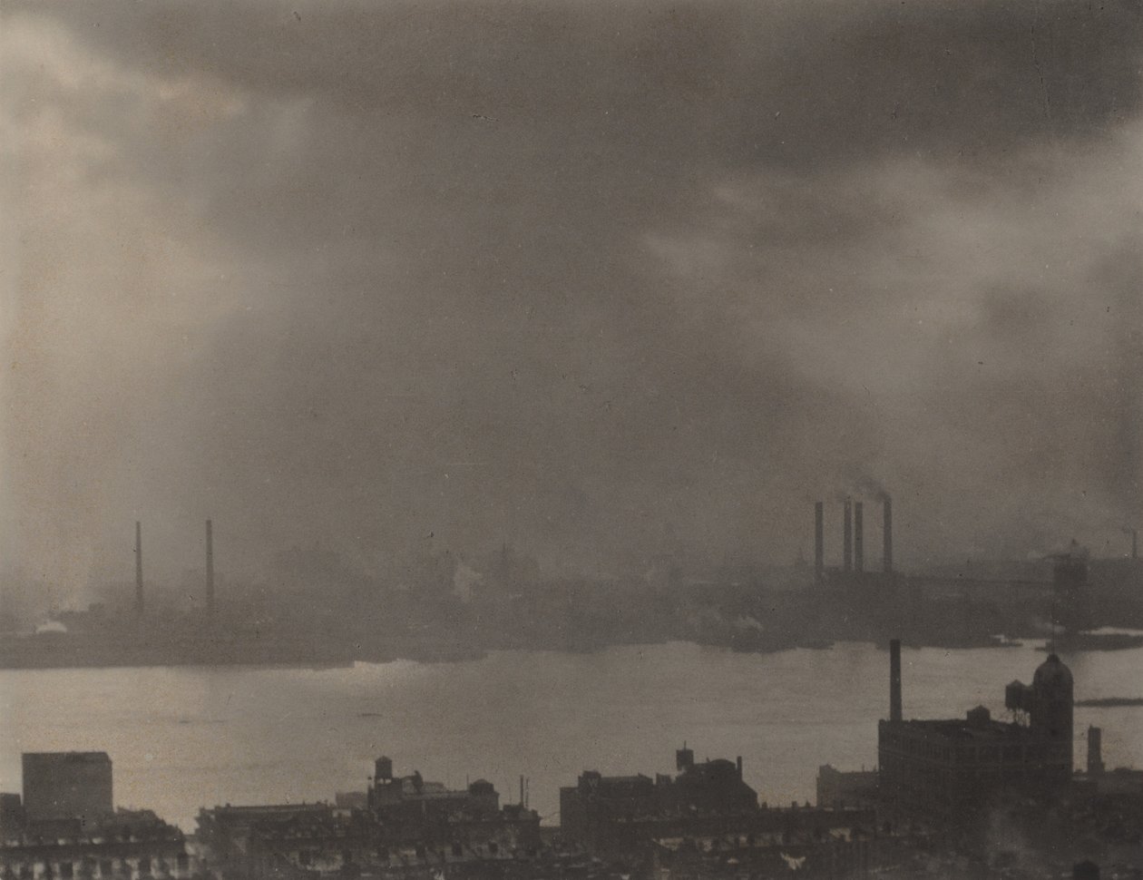A partir de Shelton, Nova Iorque, com vista para leste de Alfred Stieglitz