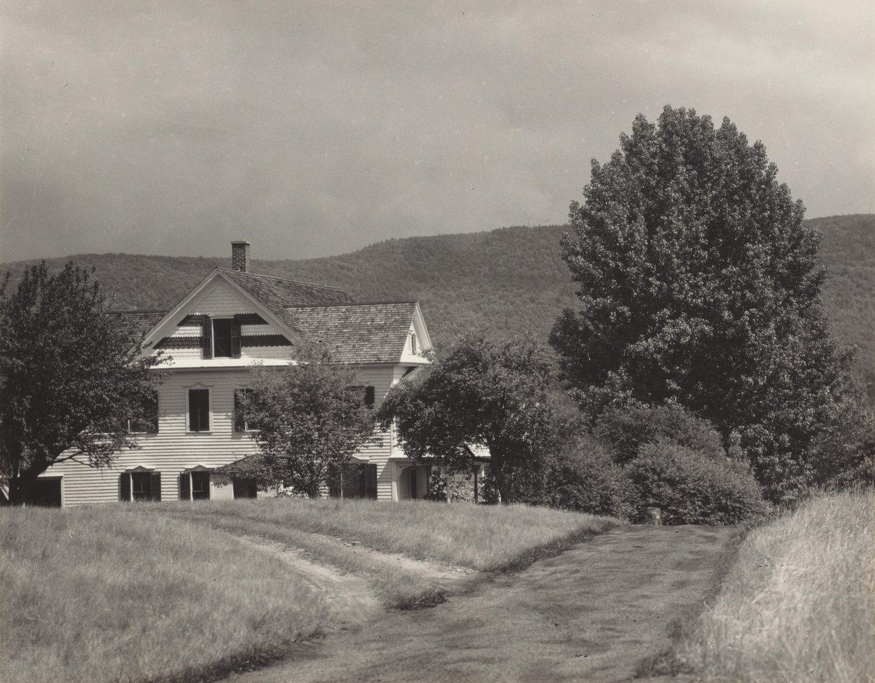 Casa na Colina de Alfred Stieglitz
