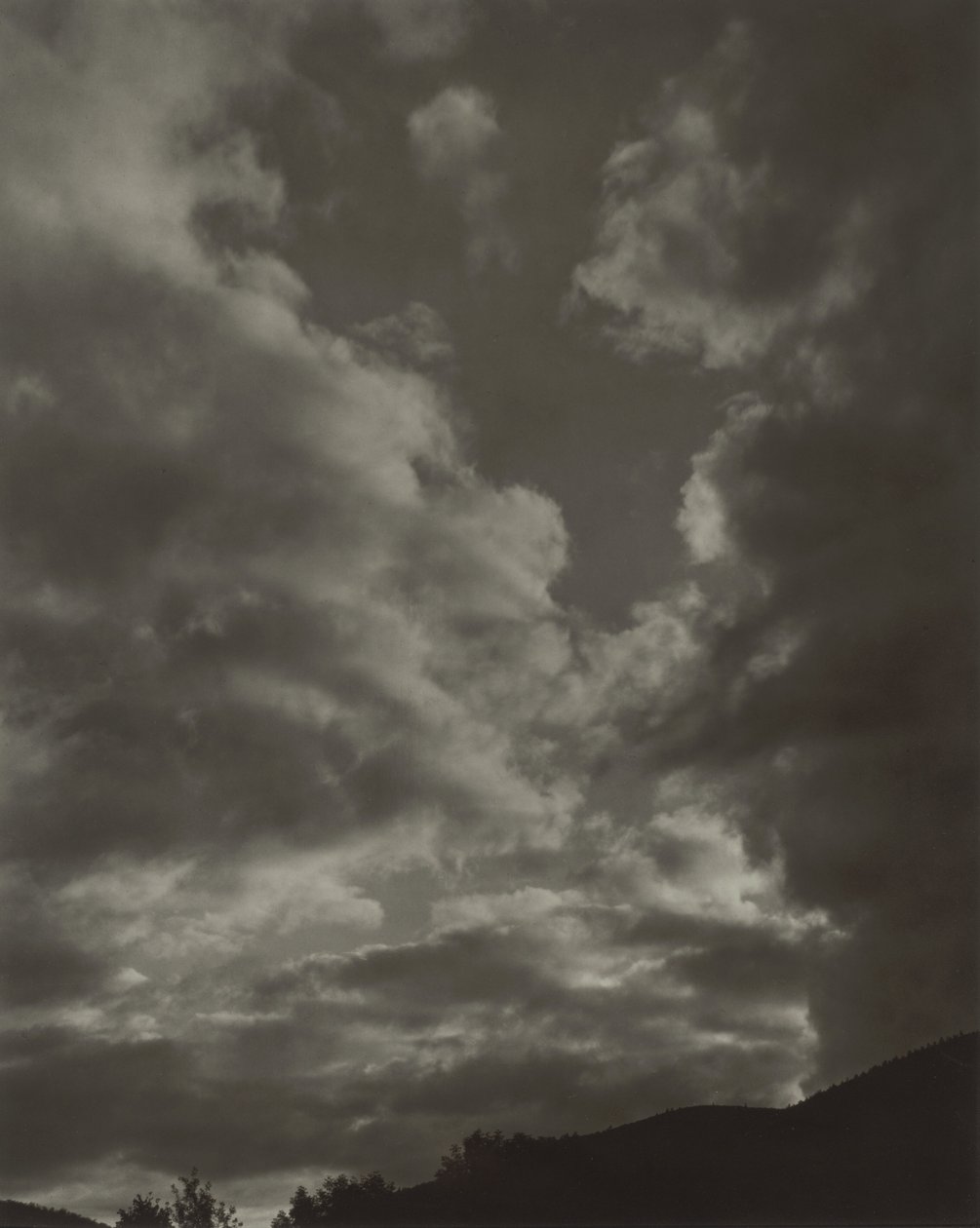 Música - Uma sequência de dez fotografias de nuvens, n.º II de Alfred Stieglitz