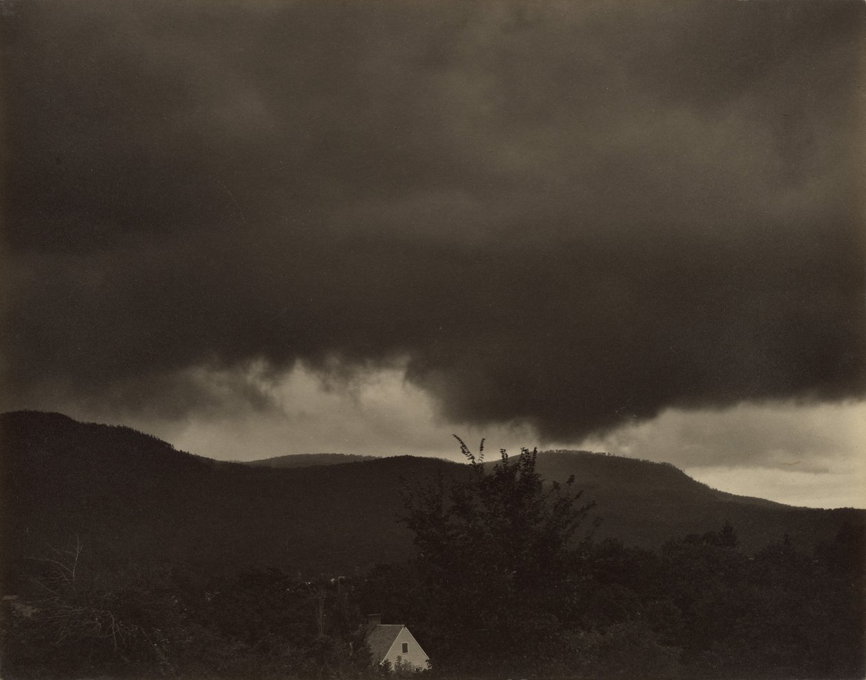 [Música: Uma sequência de dez fotografias de nuvens, n.º 1] de Alfred Stieglitz