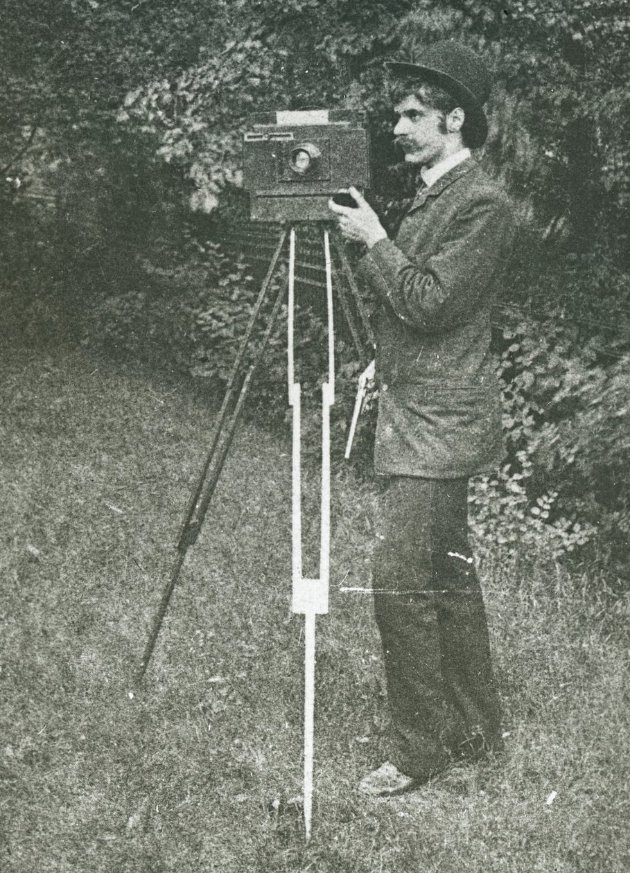 Autorretrato com câmera, tripé e pistola, 1886. de Alfred Stieglitz