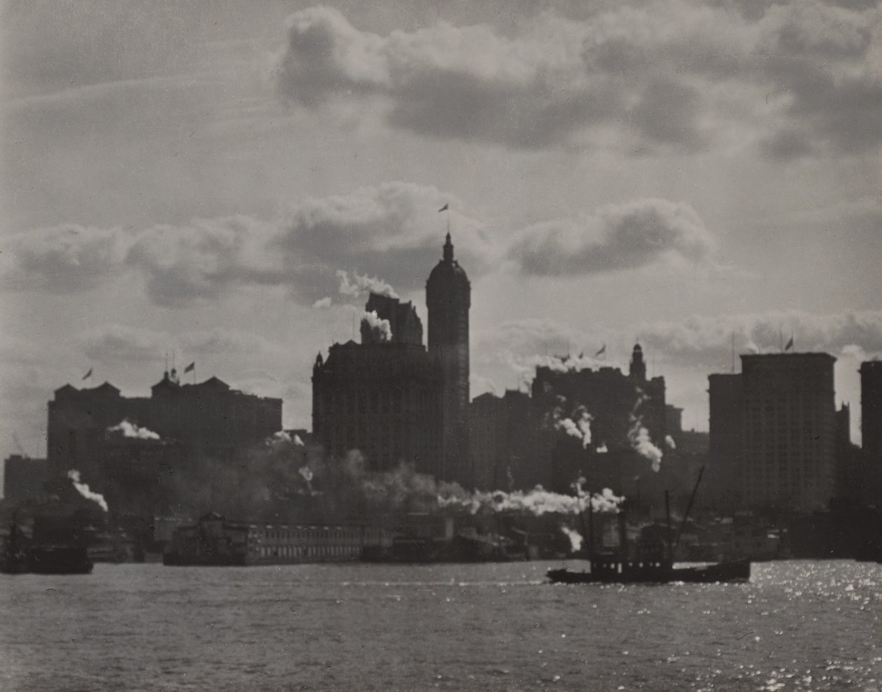 O Edifício Singer visto do rio Hudson de Alfred Stieglitz