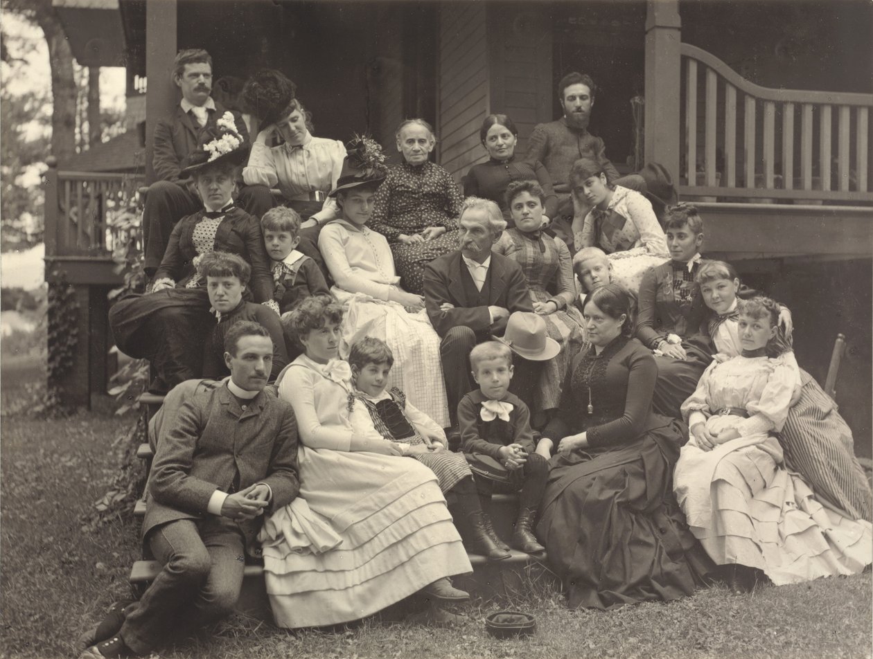 A família Stieglitz em Oaklawn, Lake George de Alfred Stieglitz