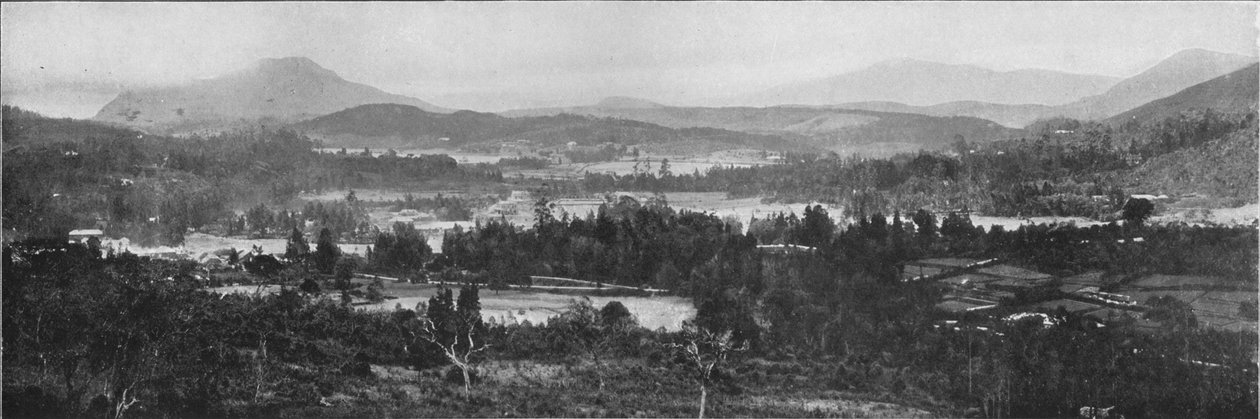 Vista geral de Nuwara Eliya, c1890, 1910 de Alfred William Amandus Plate