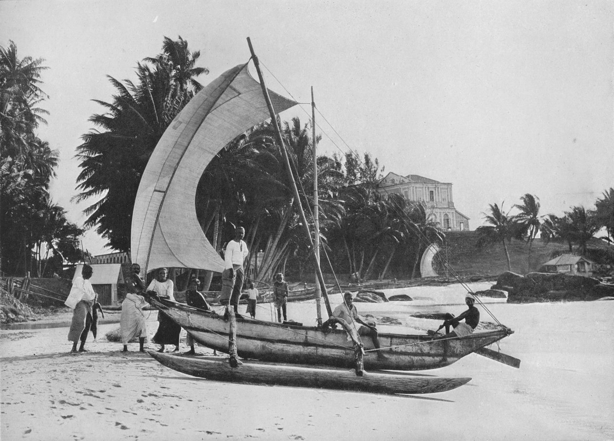 Canoa de pesca de guiga na costa do mar do Monte Lavinia, c1890, 1910 de Alfred William Amandus Plate