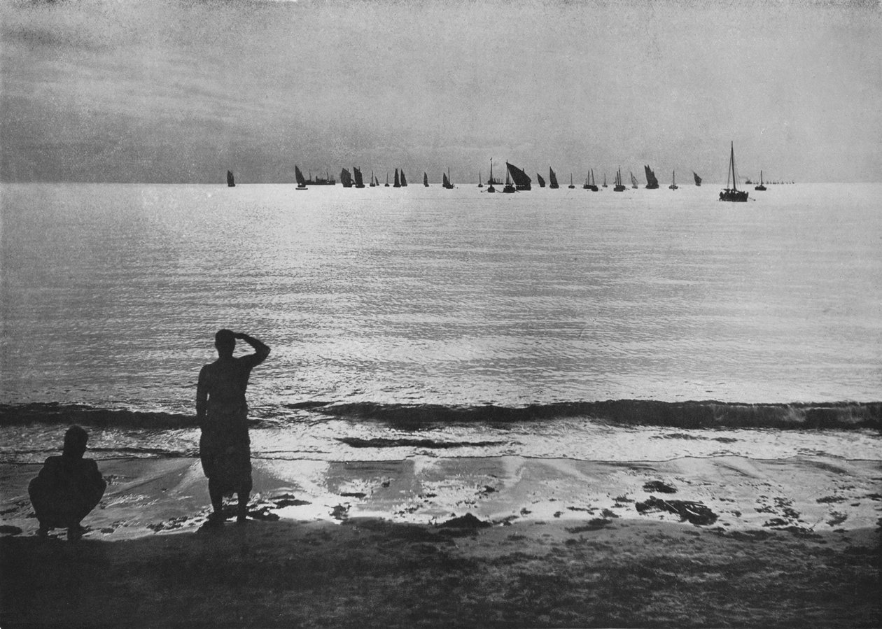 Frota de pérolas voltando a Anchorage ao pôr do sol, c1890, 1910 de Alfred William Amandus Plate