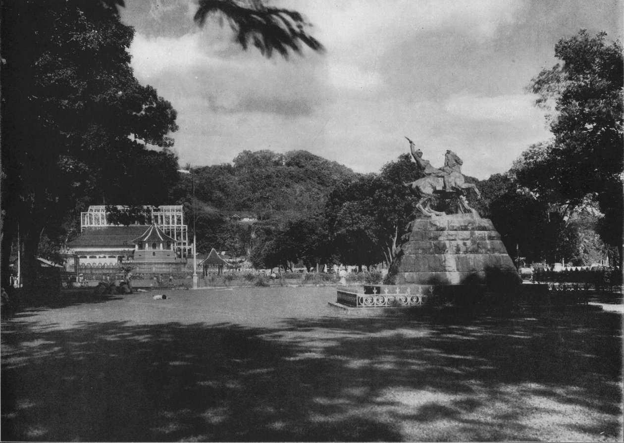 Victoria Esplanade, Kandy, Ceilão, c1890, 1910 de Alfred William Amandus Plate