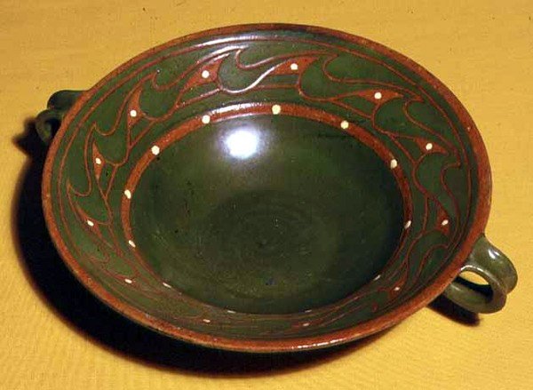 Bacia de barro, 1897-1900 (louça de barro) de Alfred William Finch