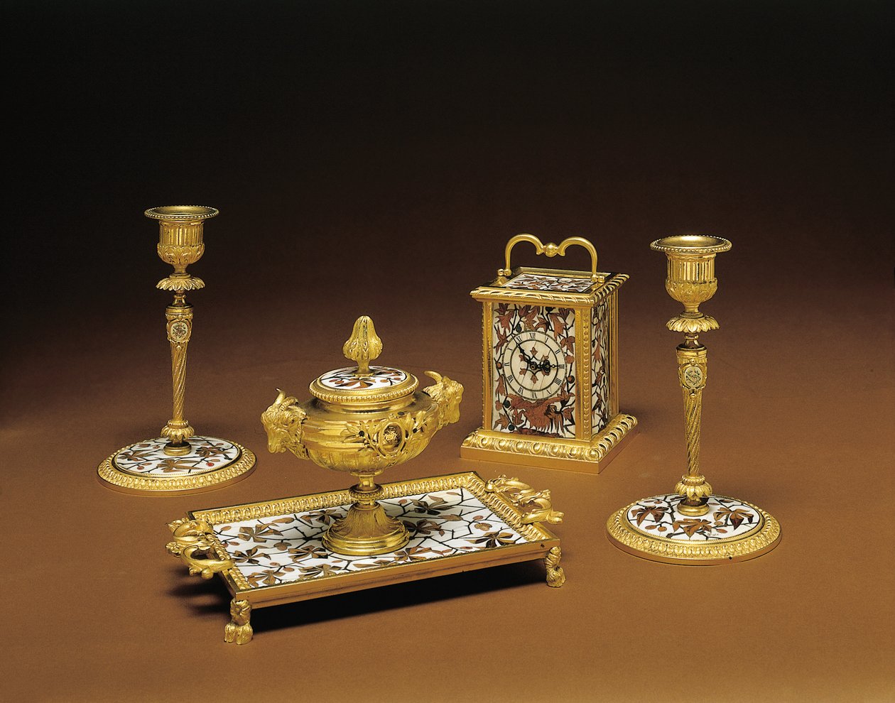 Conjunto de mesa Napoleão III de quatro peças, marchetada de Duvinage e Harinckouk, c.1877 de Alphonse Gustave Giroux