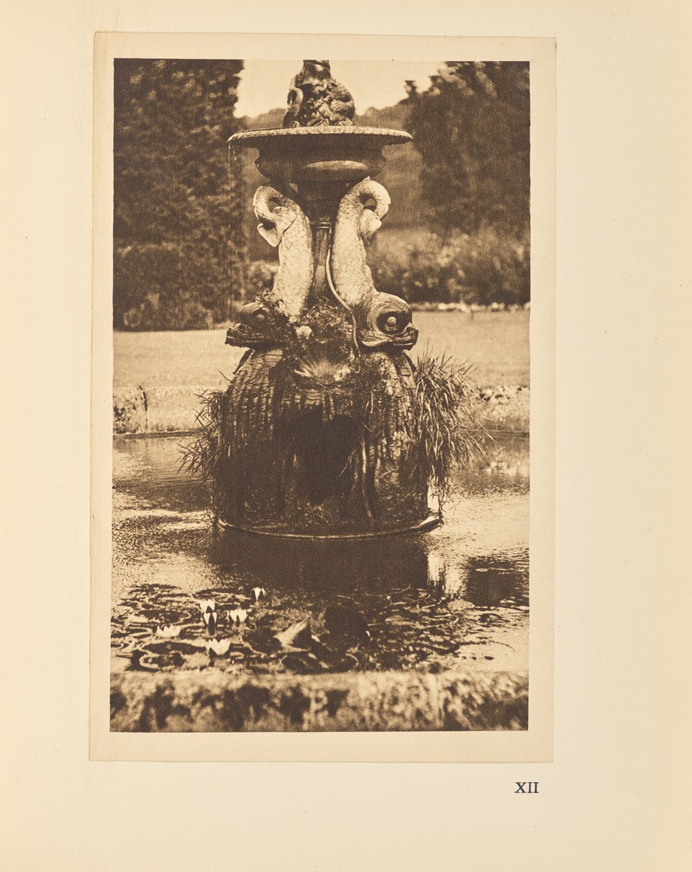 A fonte dos golfinhos de Alvin Langdon Coburn