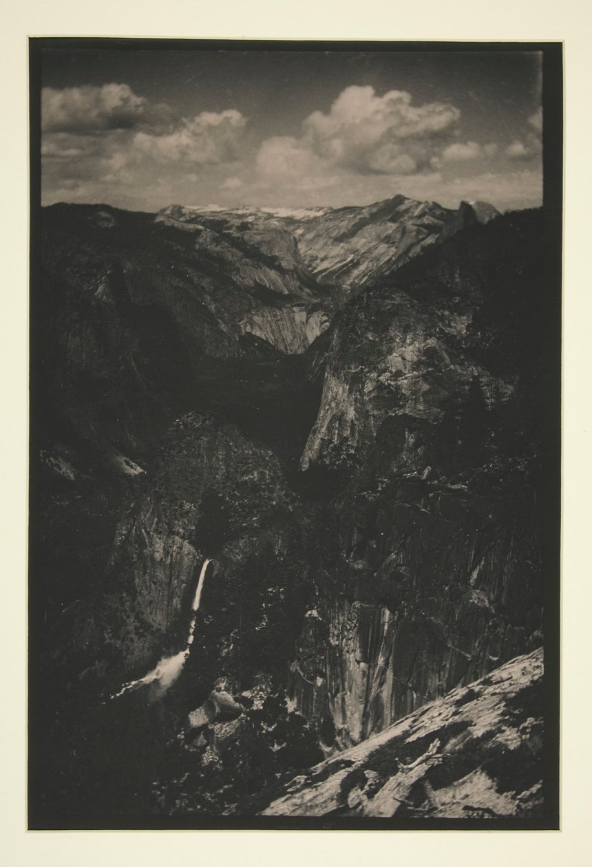 Yosemite: Queda de Água Distante de Alvin Langdon Coburn