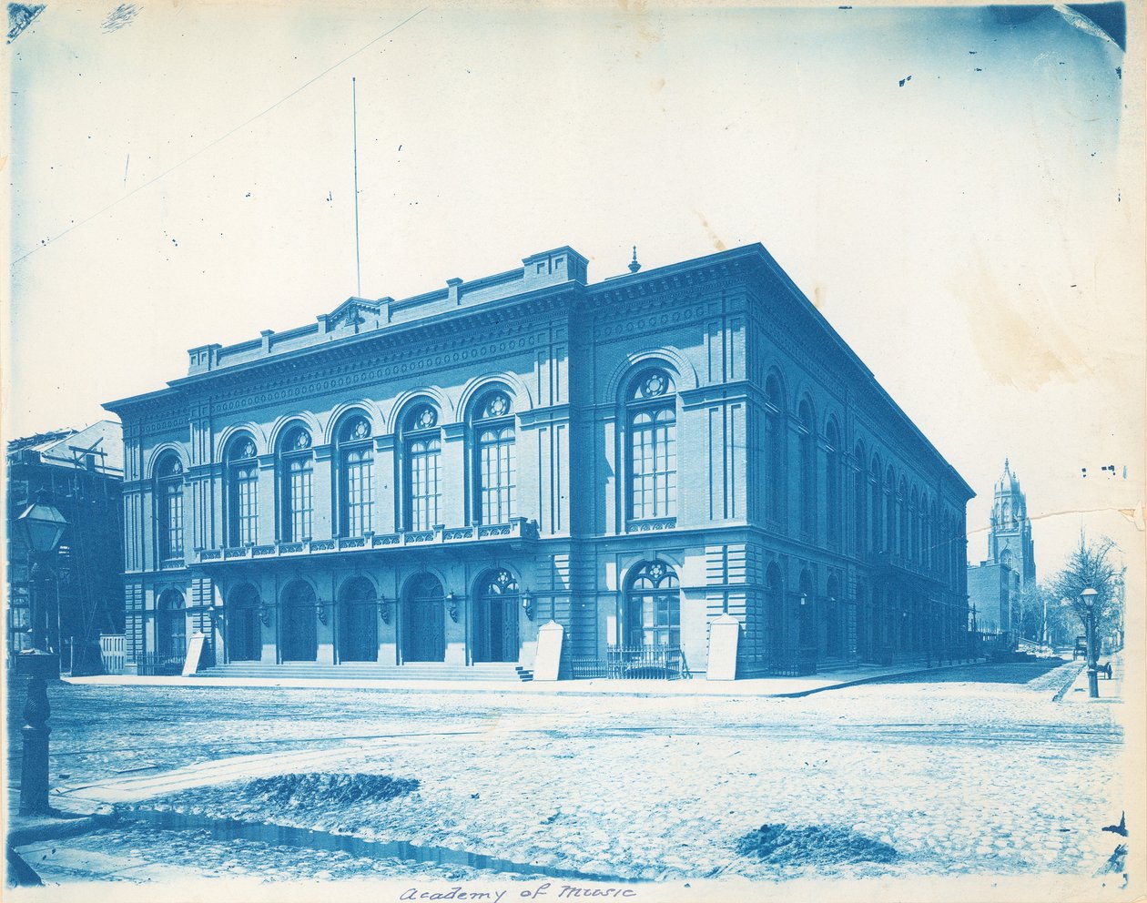 Academia de Música, Broad e Locust Streets, Filadélfia, PA, c.1865 (cianotipo) de American Photographer