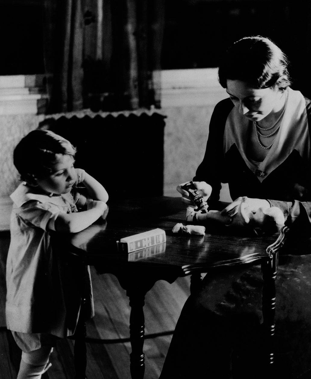 Anúncio para Duco Cement, c.1930-40 de American Photographer