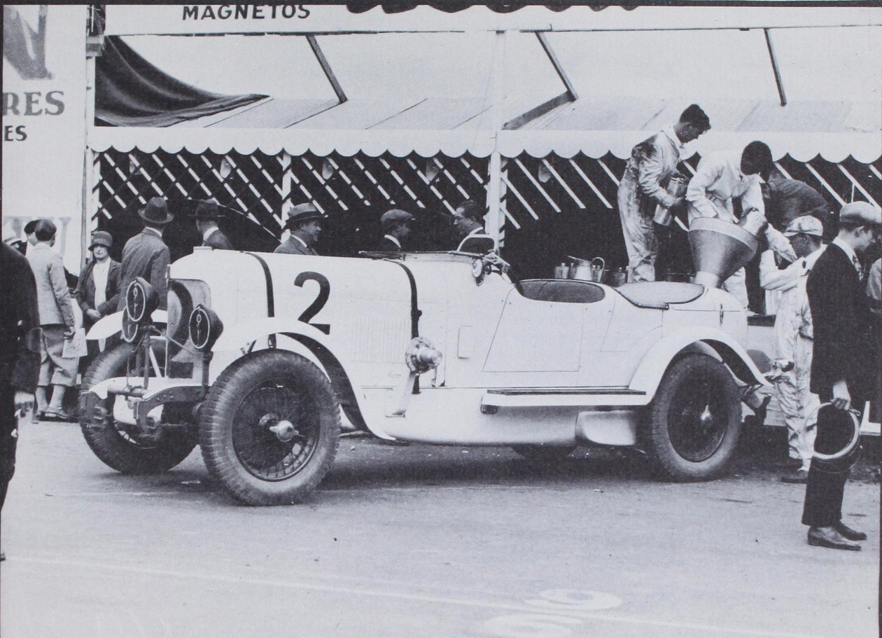 Carros de motor de DuPont, 1921 de American Photographer