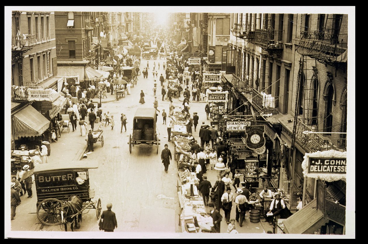 Leste em Rivington e Orchard Streets, 1905 de American Photographer