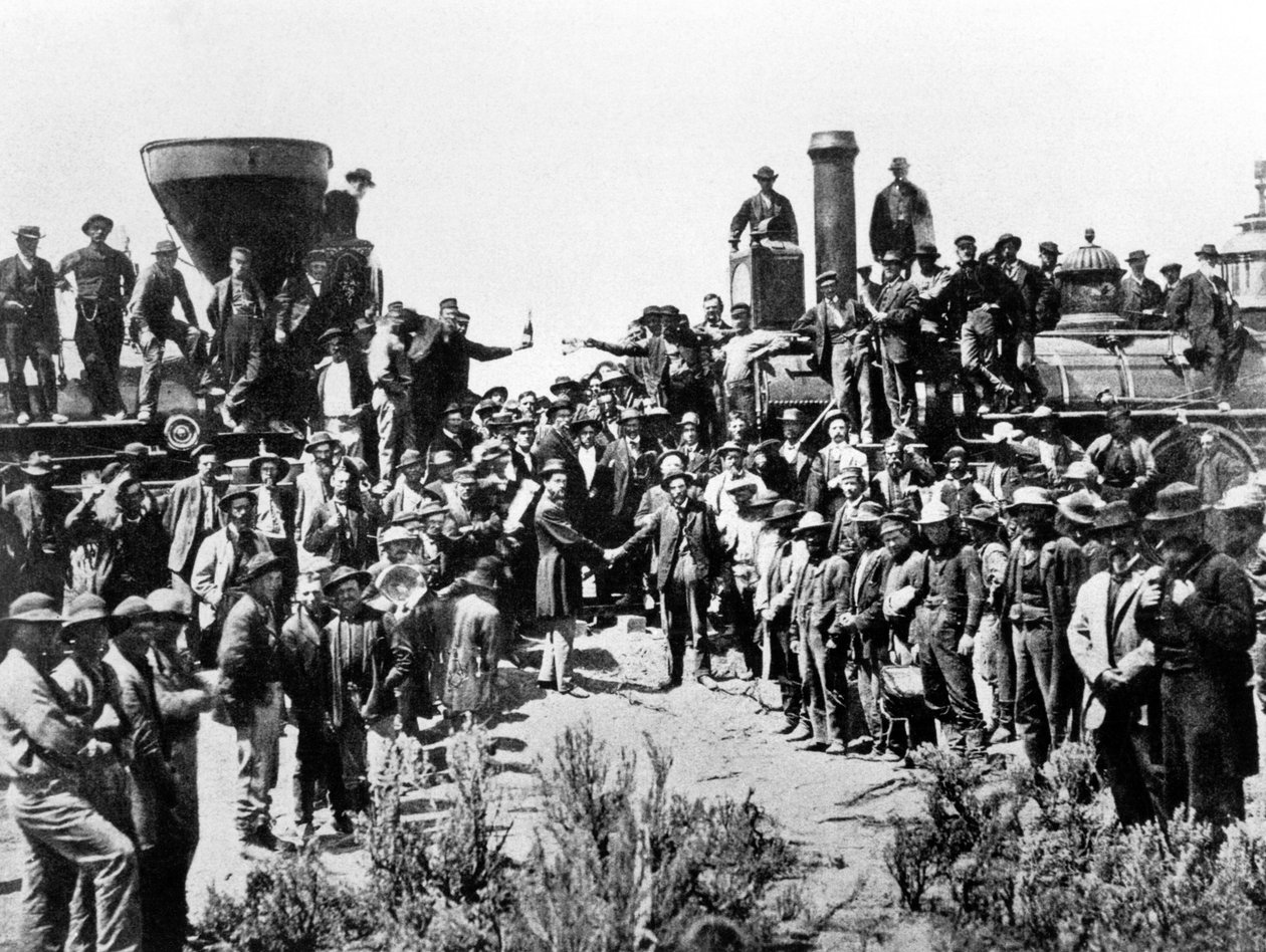 Reunião da Union Pacific e da Central Pacific Railways em Promontory Point, Omaha, 10 de maio de 1869 de American Photographer