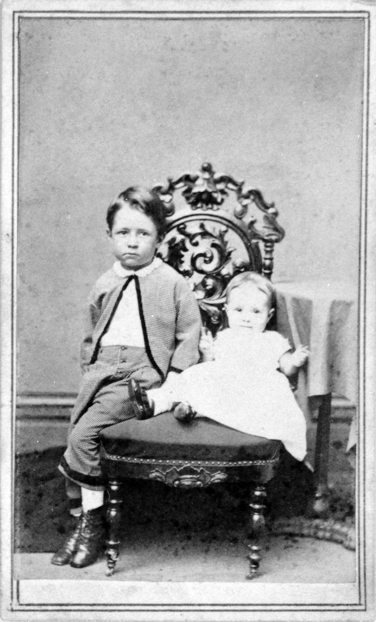 Retrato de um menino e um bebê, c.1860 de American Photographer