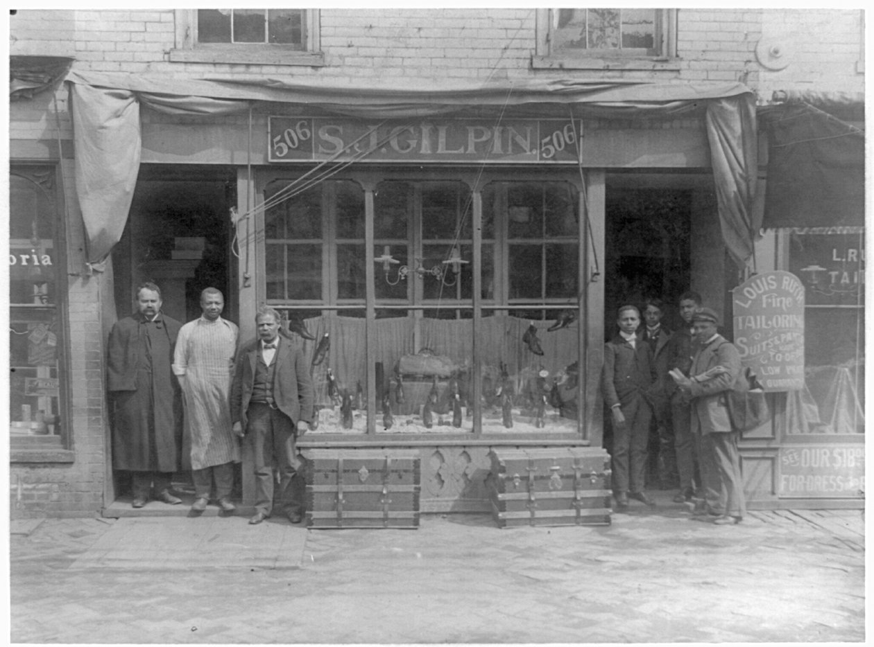 SJ Gilpin loja de sapatos, Richmond, Virginia, c.1899 de American Photographer