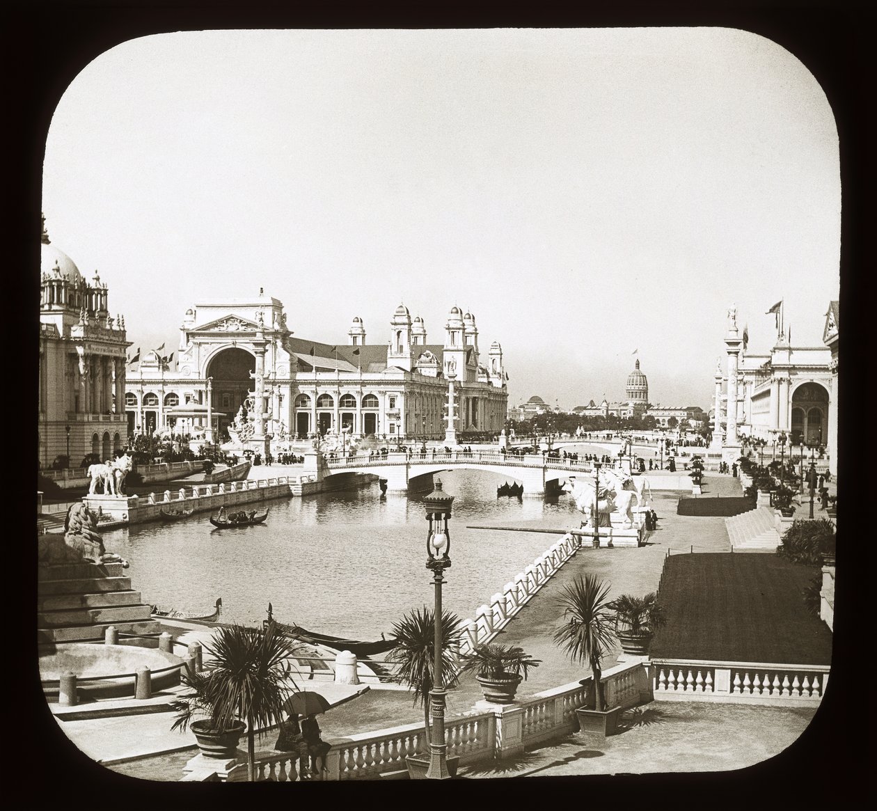 Worlds Columbian Exposition: vista exterior, Chicago, 1893 (lanterna) de American Photographer