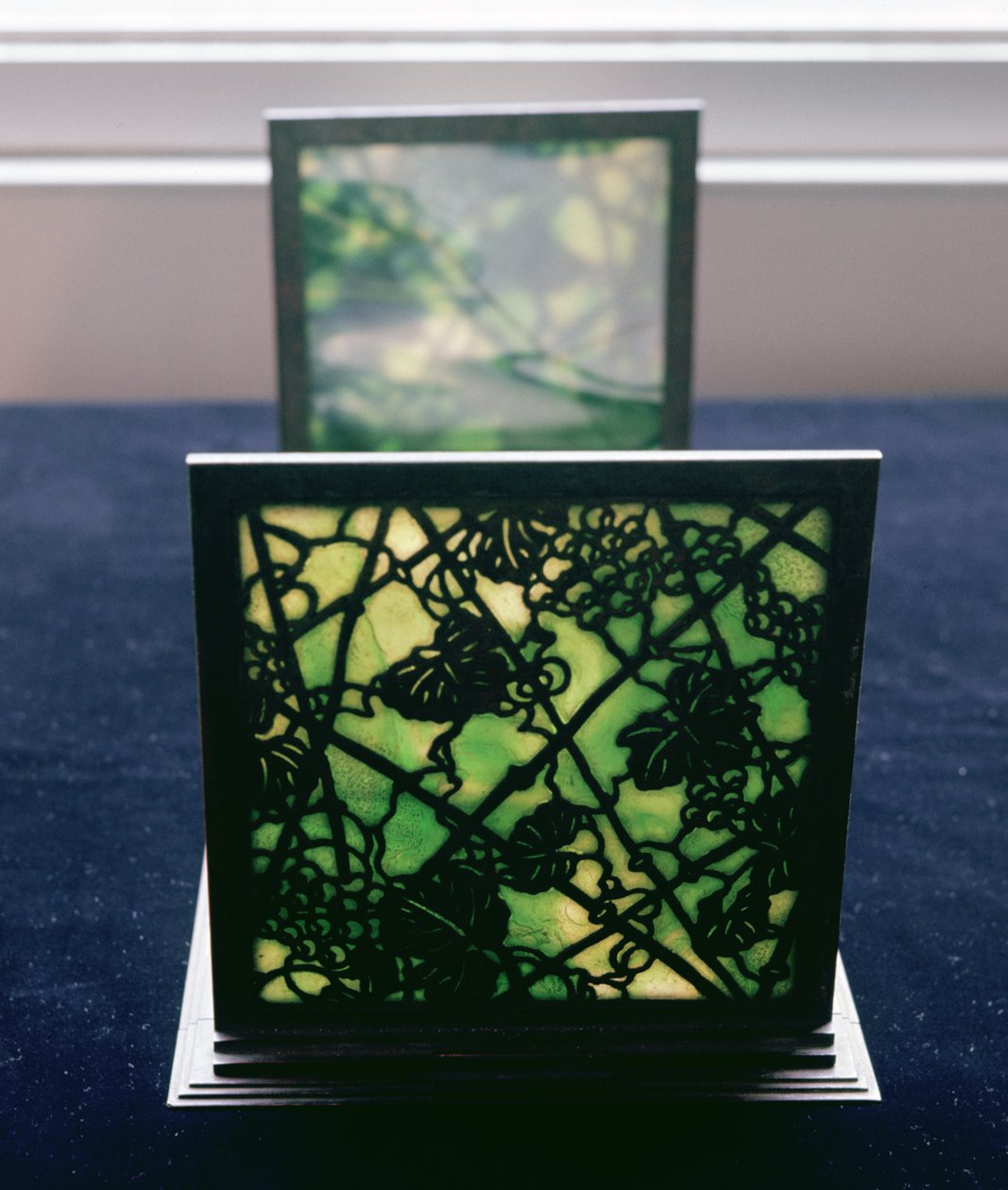 Bookends Art Nouveau, Tiffany Studios, c.1894 (vidro com chumbo) de American School