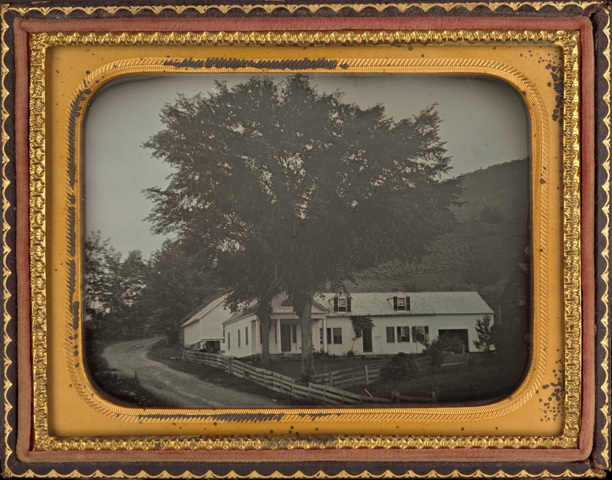 Casa na encosta de American 19th Century