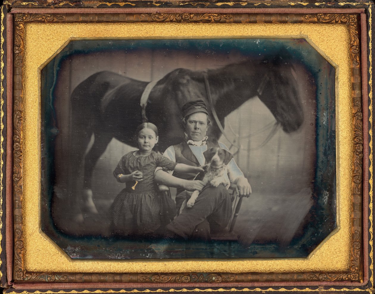 Retrato de um homem e uma menina com cavalo e cachorro de American 19th Century