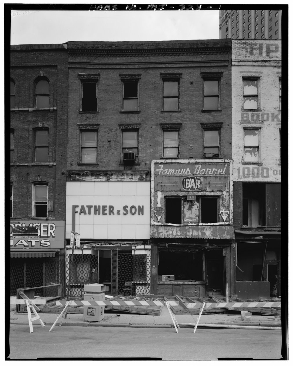 70-72 Monroe Avenue (edifício comercial), Detroit, Michigan (foto p - b) de American Photographer