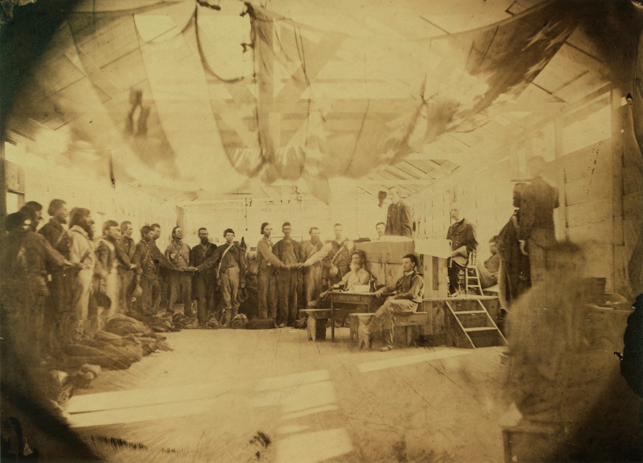 Administração do juramento de lealdade dos prisioneiros confederados, Point Lookout, Maryland, 30 de junho de 1865 (impressão em sépia) de American Photographer