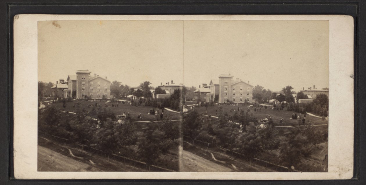 Edifício e terreno, Comunidade Oneida, Estado de Nova York, c.1870 (foto p - b) de American Photographer