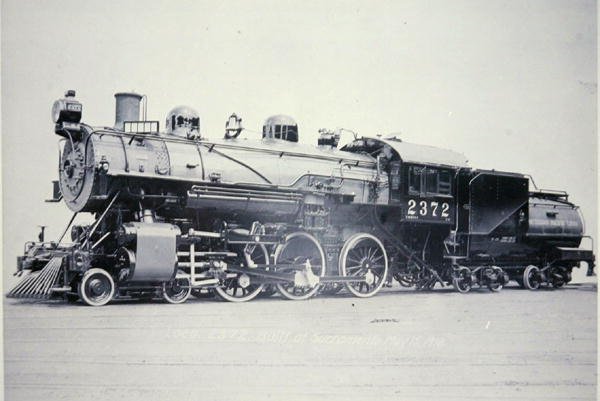 Motor 2372 classe T-32 da Southern Pacific Railroad (foto em preto e branco) de American Photographer