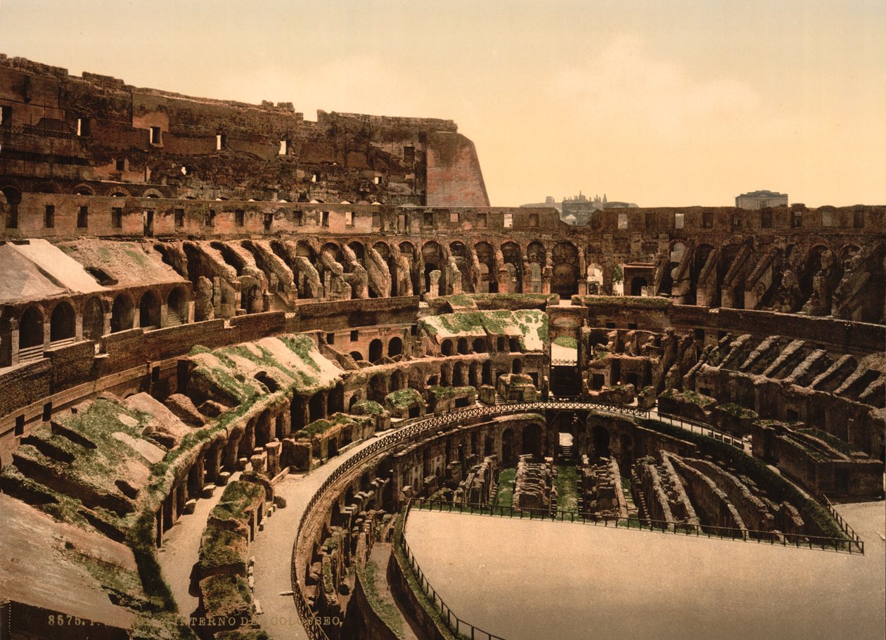 Interior do Coliseu, Roma, c.1890-1900 (impressão fotomecânica) de American Photographer